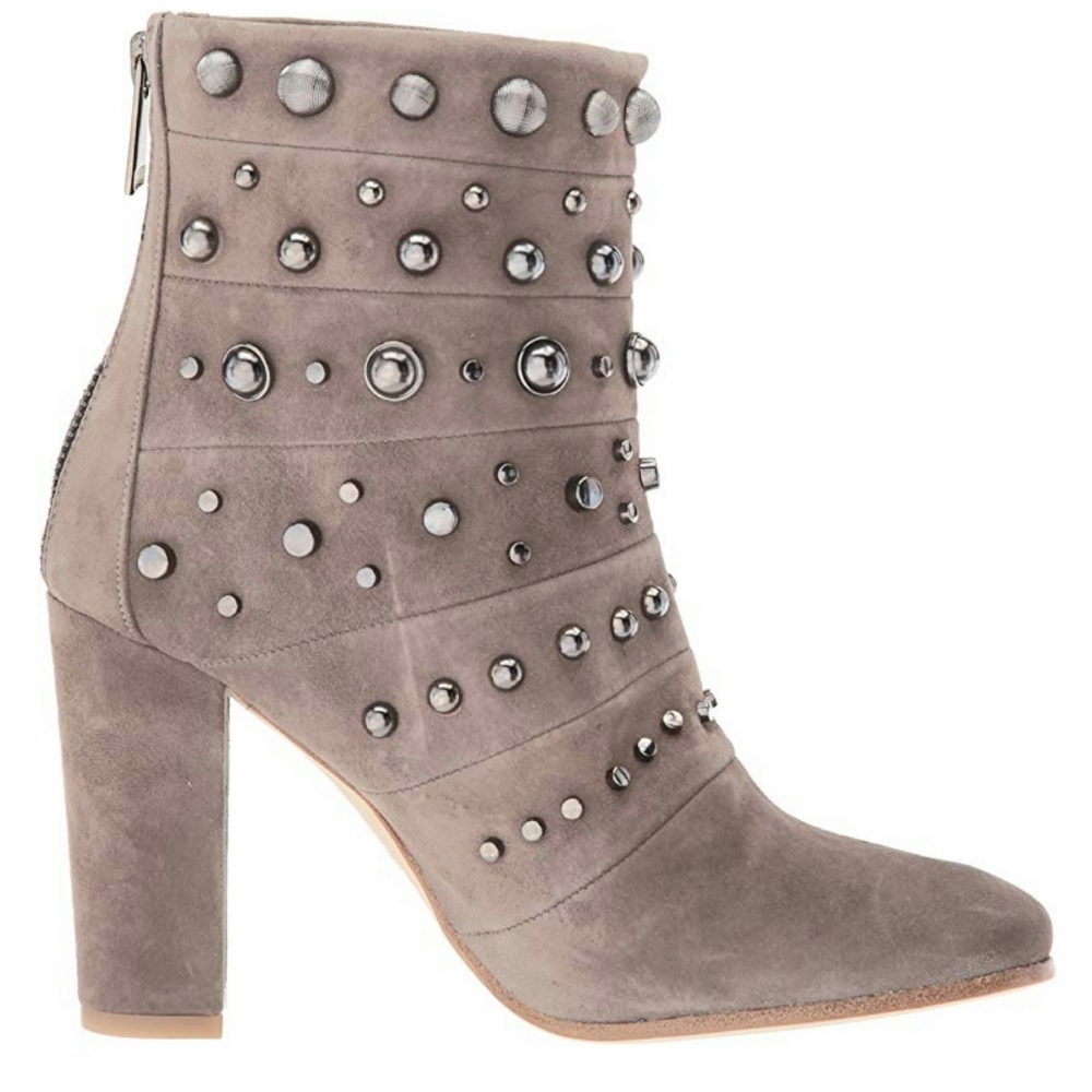 Gorgeous Grommet Detailed Badgley Mischka Booties - Picture 3 of 6